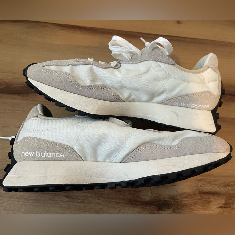 New Balance 327 - Picture 6 of 6